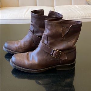 Frye Natalie Engineer boots. Dark brown. Size 8.